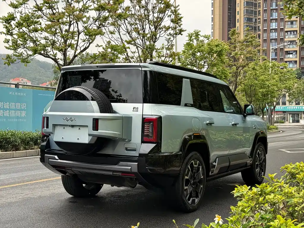 Fangchengbao Leopard 8 8 2025 Flagship 7 мест