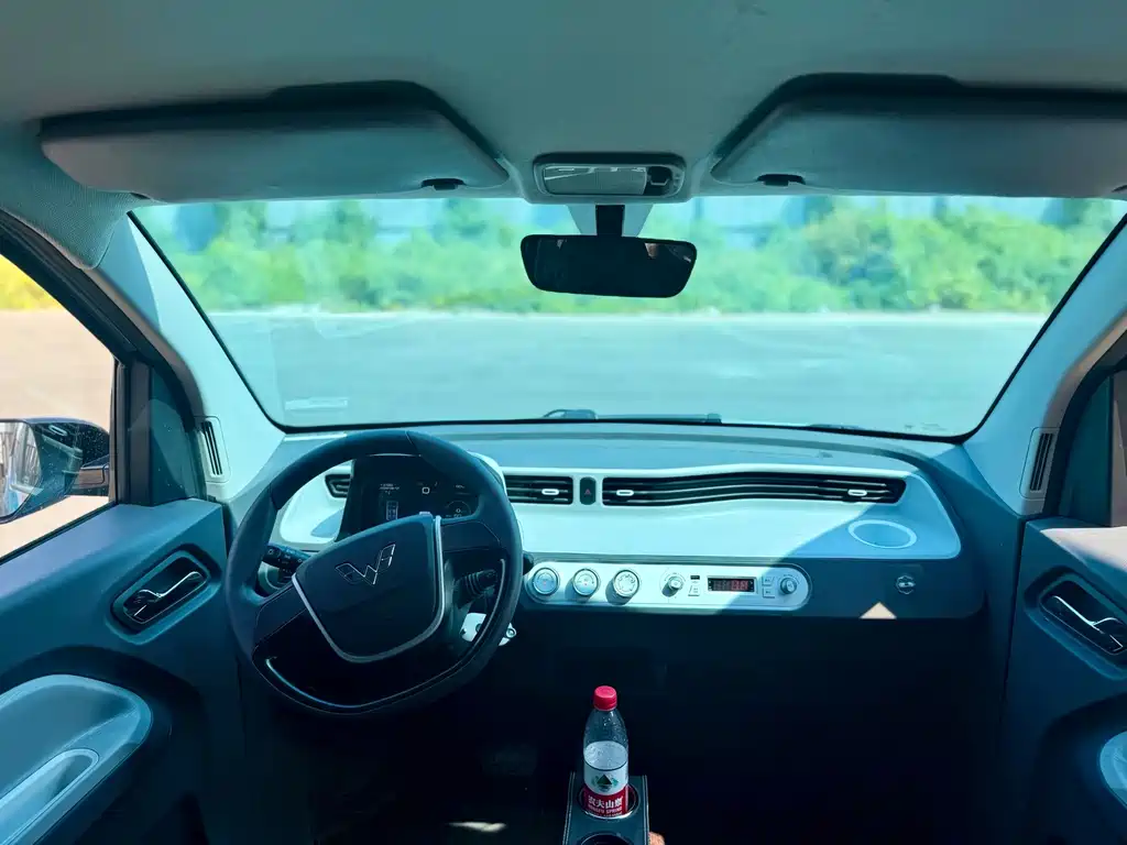 Wuling MINIEV — миниатюра 8