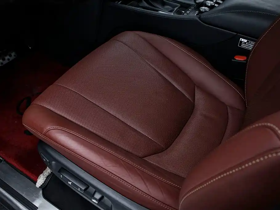 Lexus LX 570 Dynamic Luxury Edition, фото 13