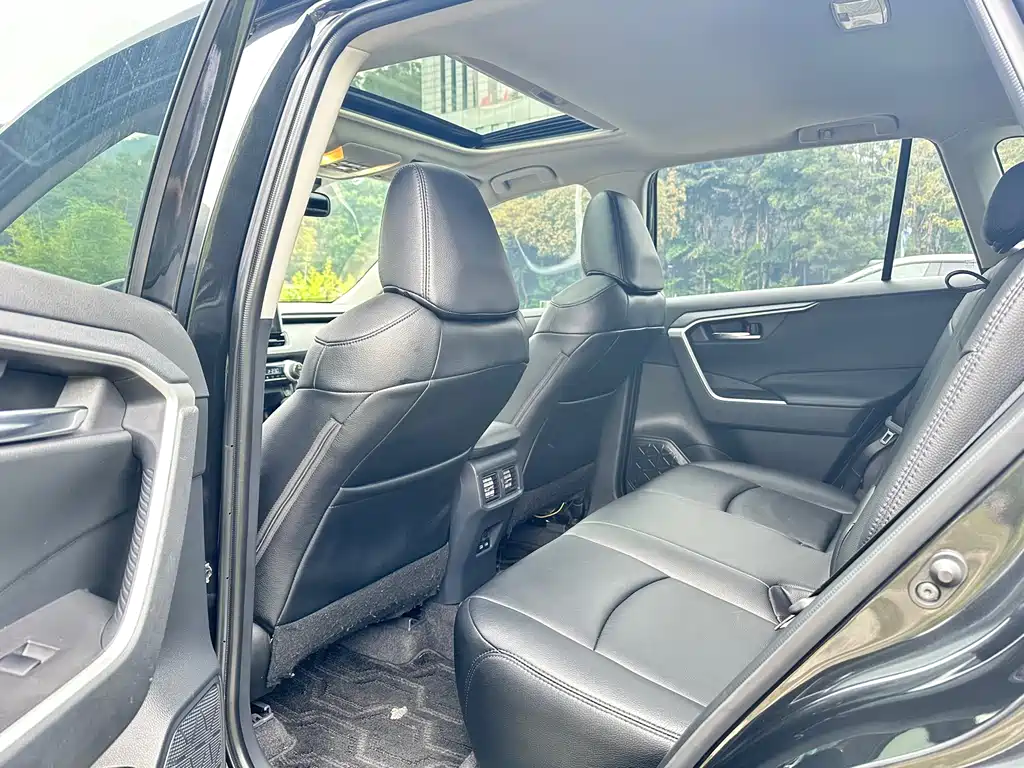 Toyota RAV4 2021 2.0L CVT