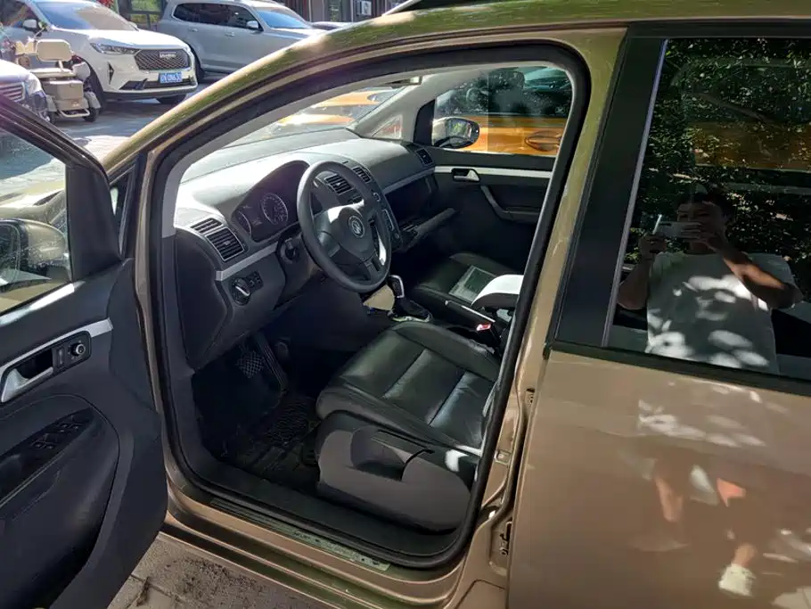 Volkswagen Touran — миниатюра 9