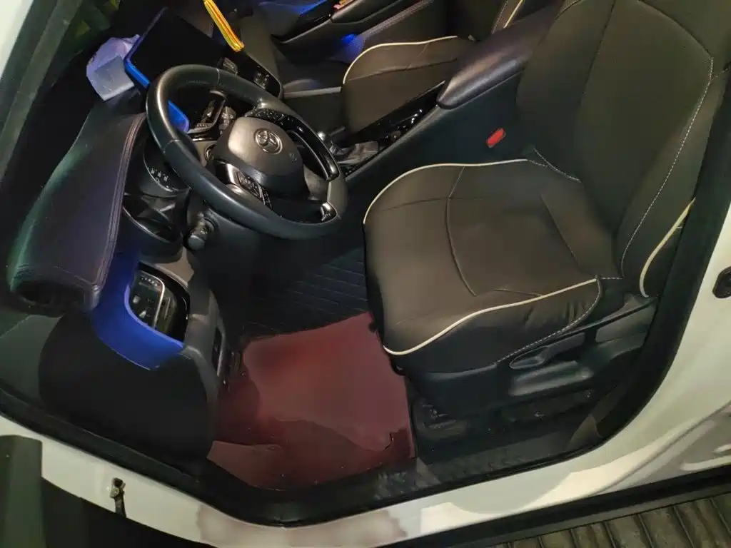 Toyota C-HR — миниатюра 8