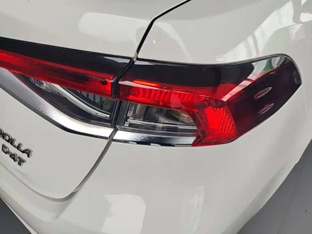 Toyota Corolla — миниатюра 8