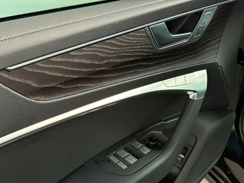 Audi A6L — миниатюра 13