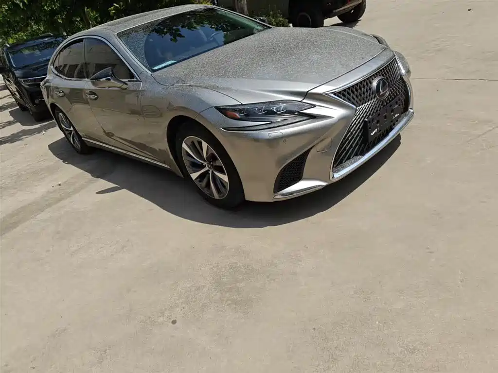 Lexus LS 2020