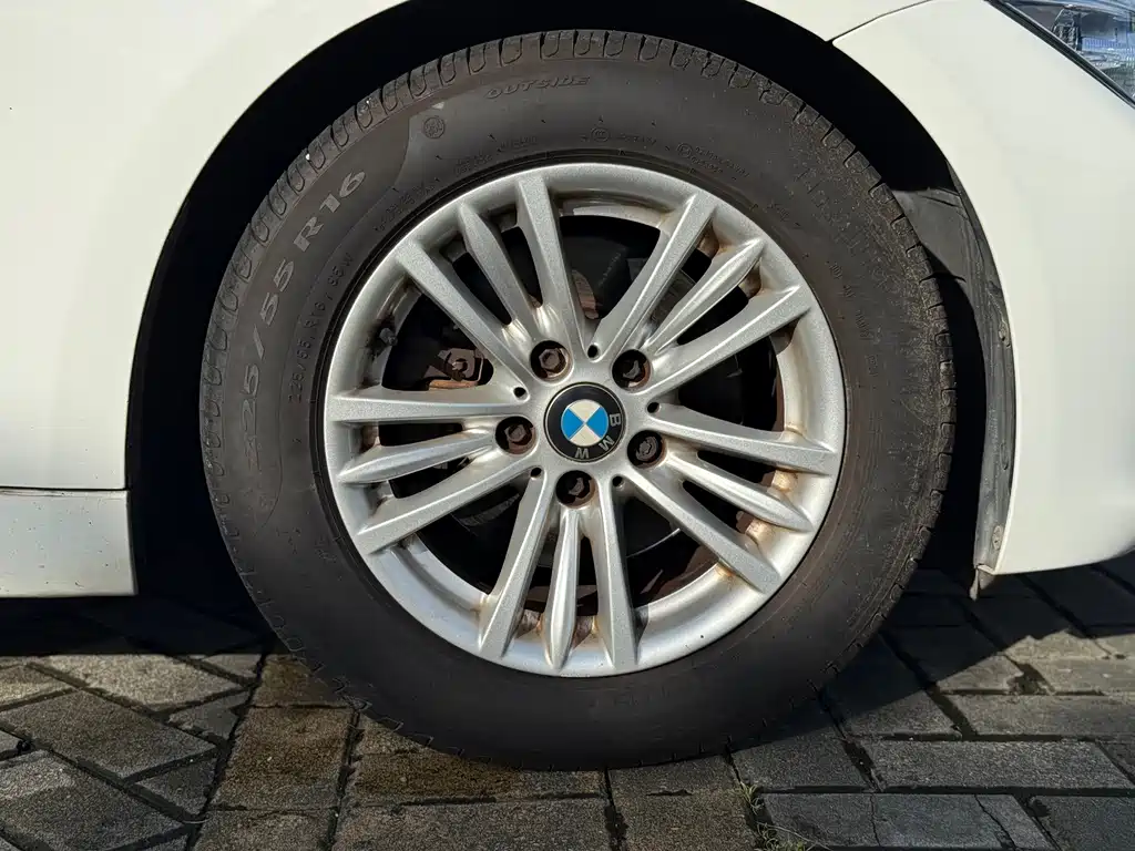 BMW 3 Series — миниатюра 5