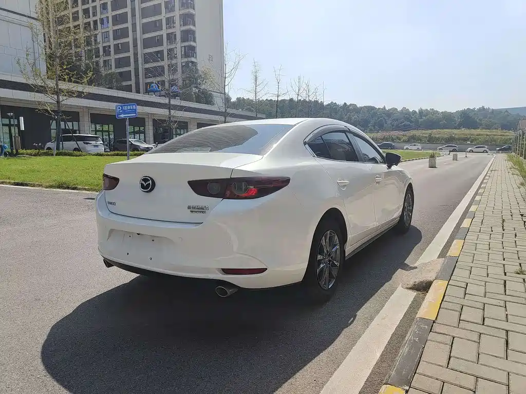 MAZDA 3 ANGKESAILA