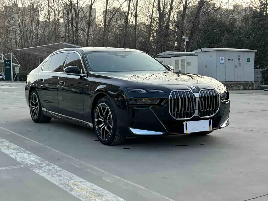 BMW 7 SERIES