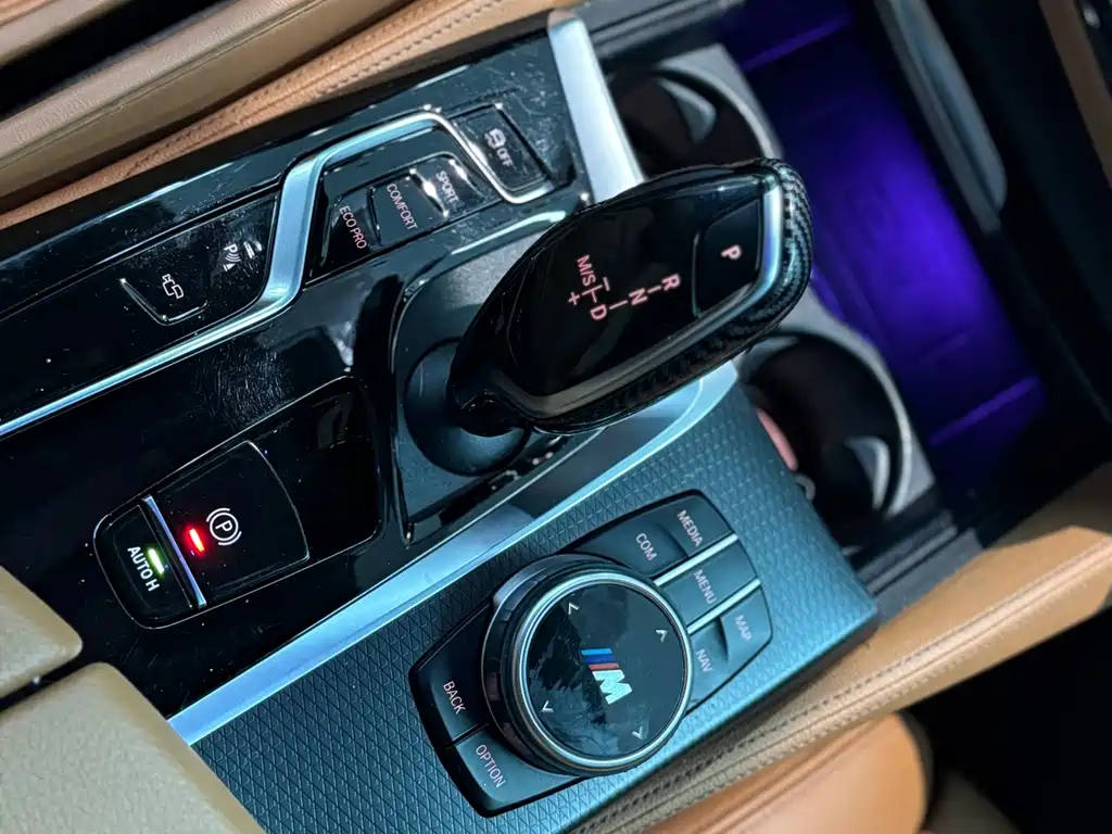 BMW 5 Series (Import) — миниатюра 13