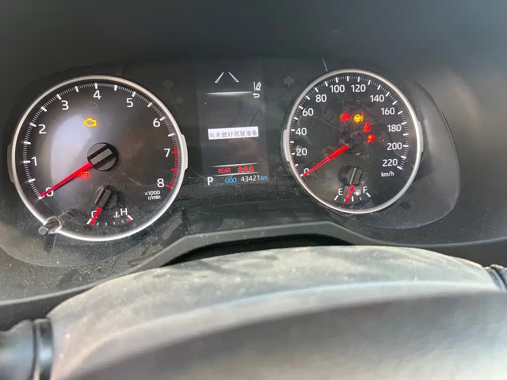 Toyota RAV4 — миниатюра 7