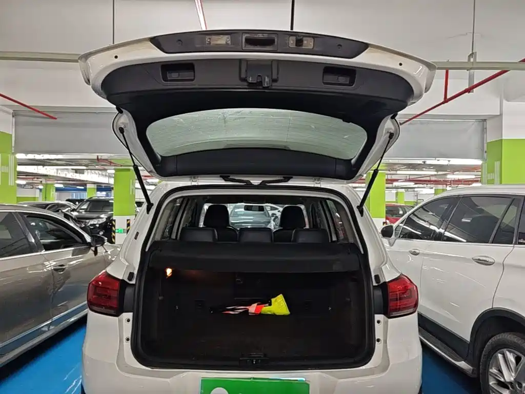 Volkswagen Tiguan — миниатюра 19