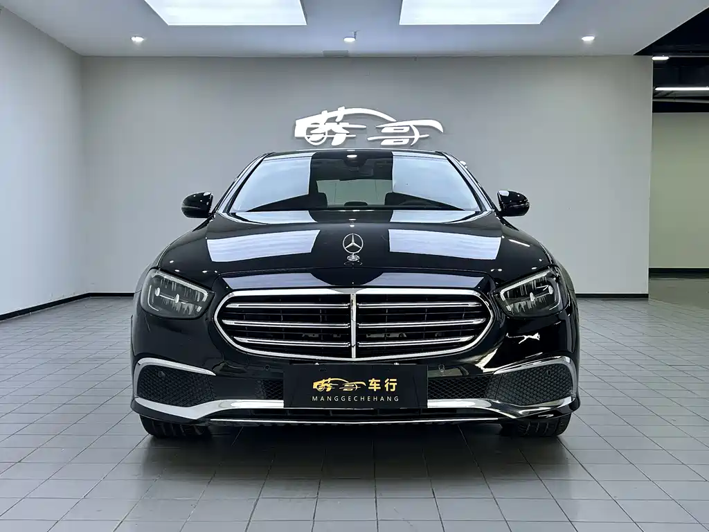 Mercedes-Benz E-Class — миниатюра 2