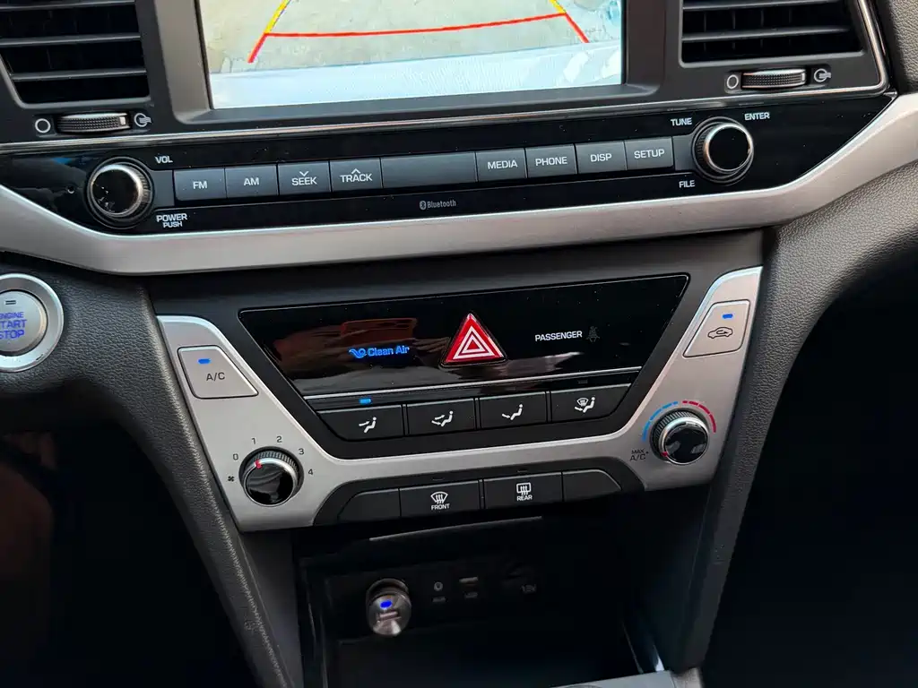 Hyundai Elantra — миниатюра 14