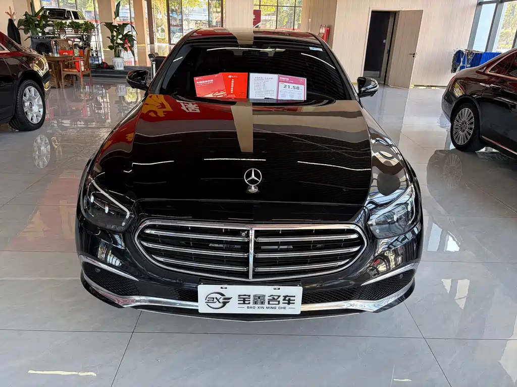 Mercedes-Benz E-Class — миниатюра 2
