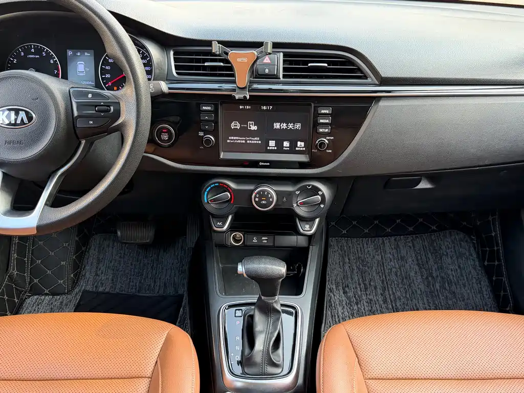 Kia KX Cross — миниатюра 14
