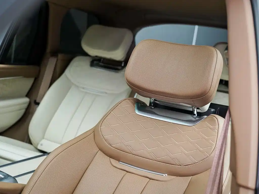 Land Rover Range Rover — миниатюра 17
