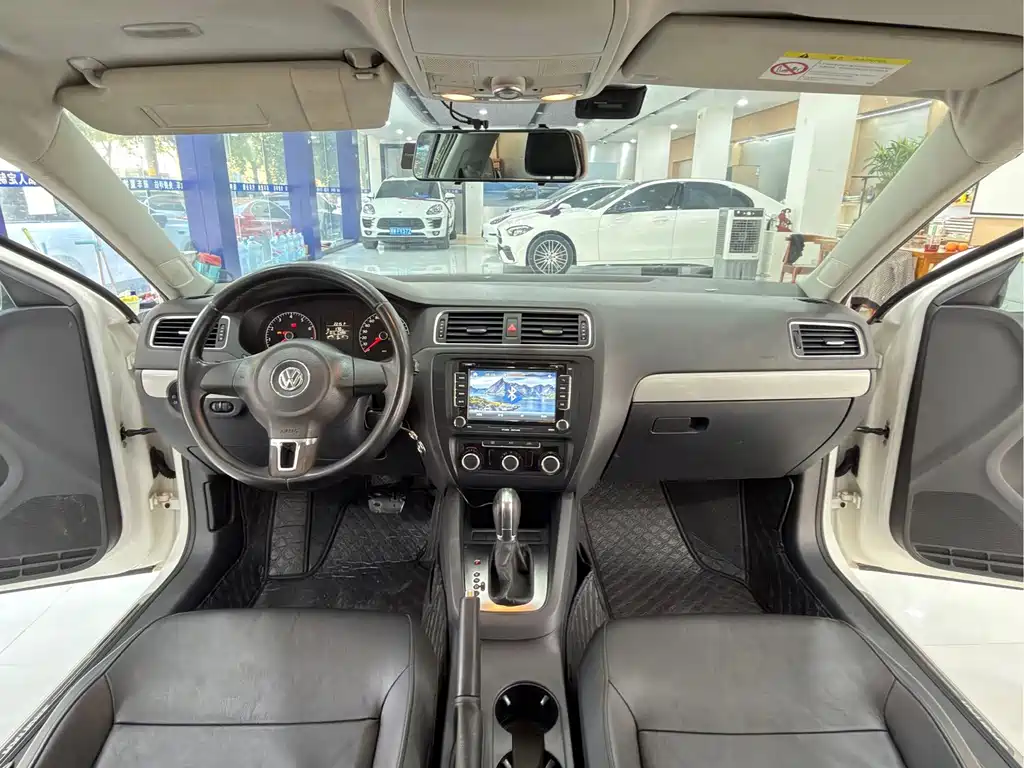 Volkswagen Sagitar — миниатюра 5