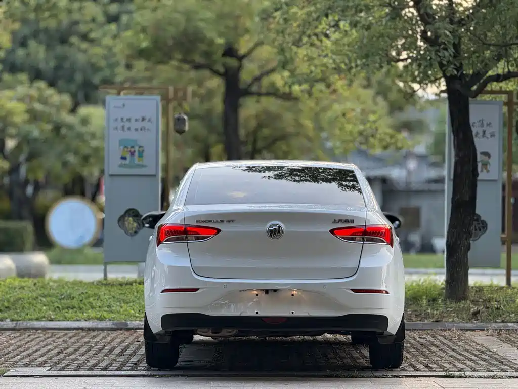 Buick Excelle — миниатюра 5