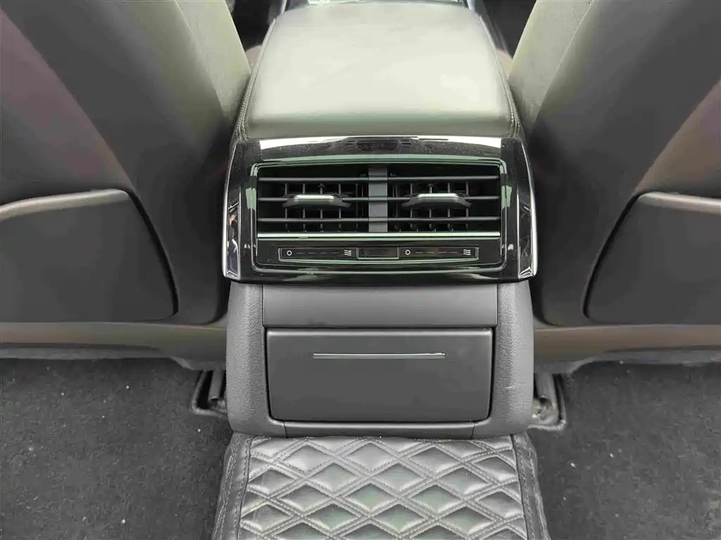 Audi A8 — миниатюра 15