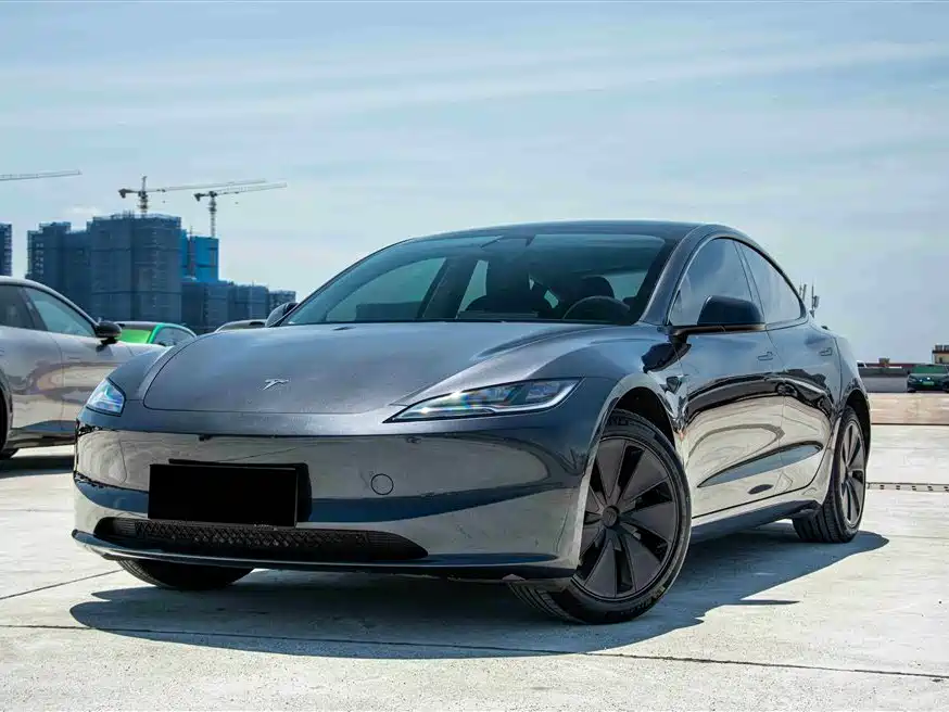 Tesla Model 3 2024