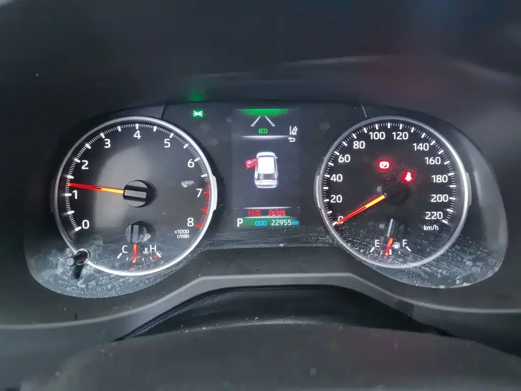 Toyota RAV4 — миниатюра 6