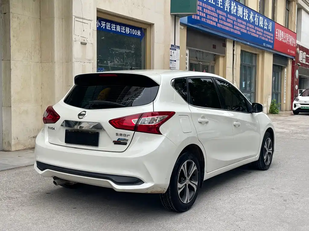 Nissan Tiida — миниатюра 4