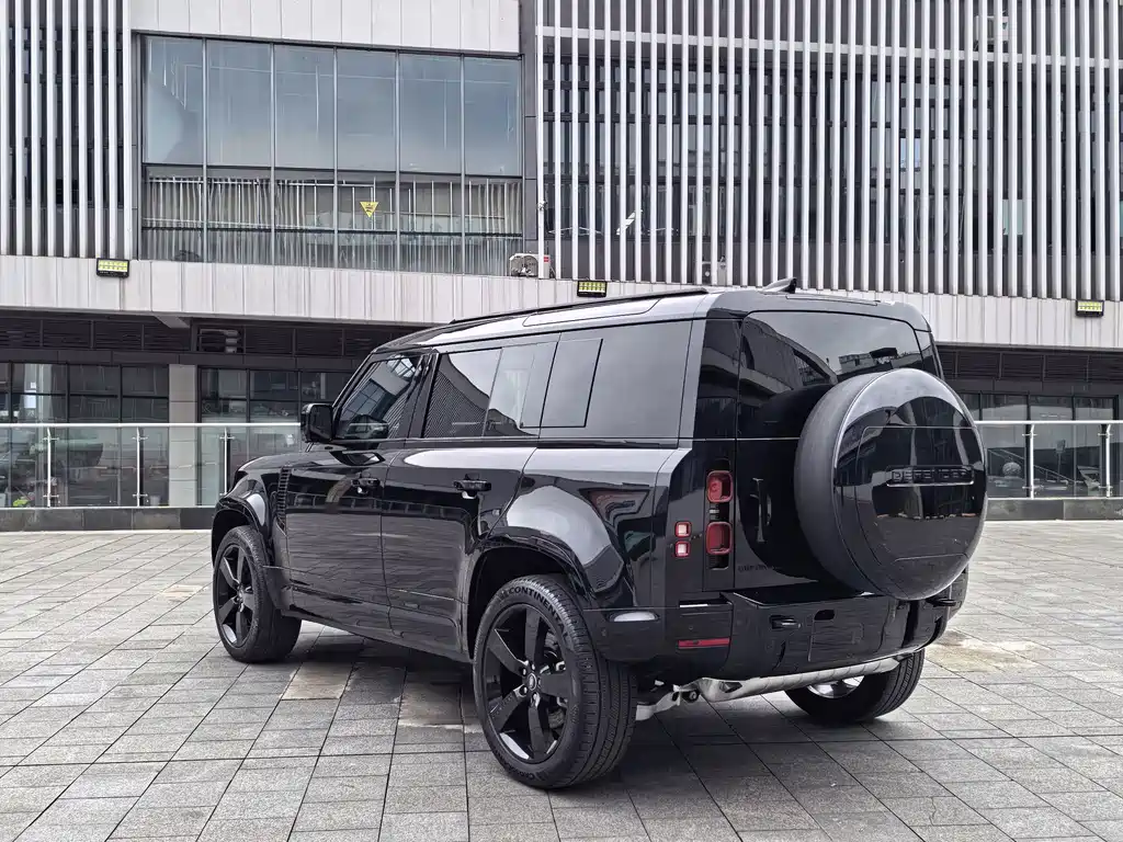 Land Rover Defender — миниатюра 7