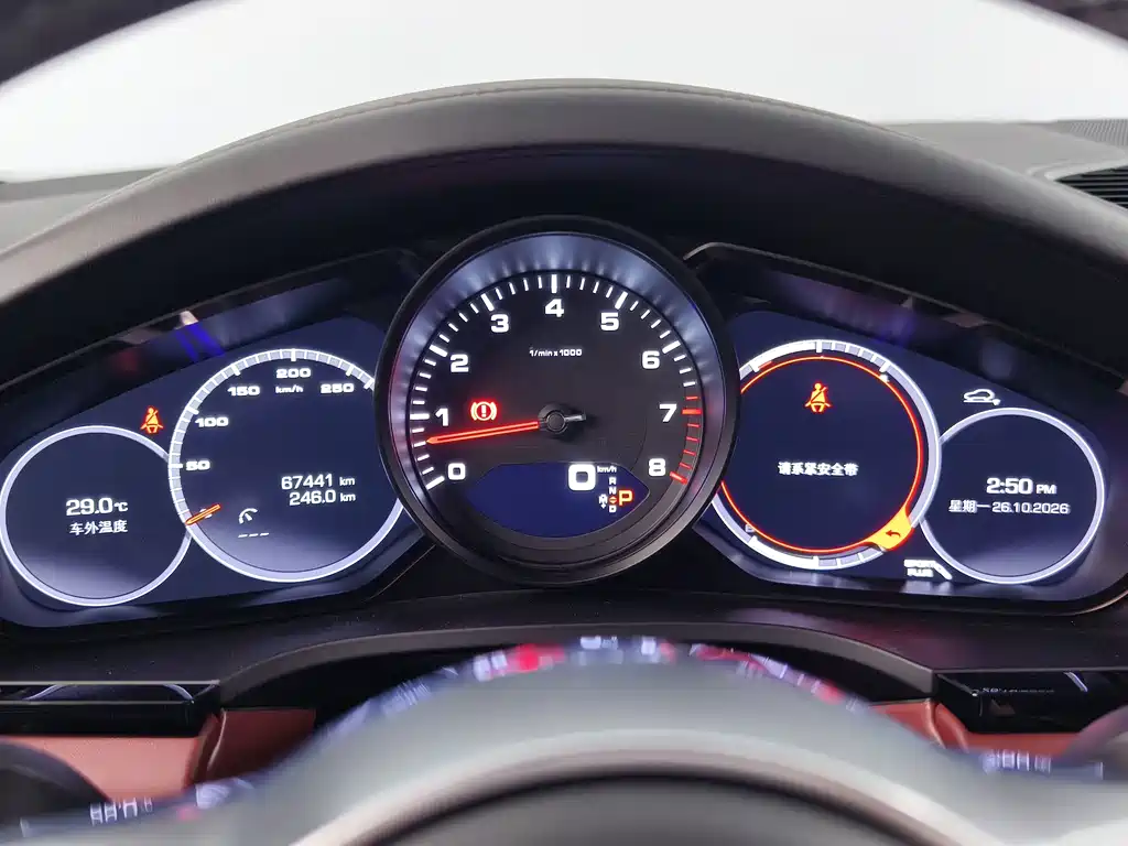 Porsche Cayenne — миниатюра 9