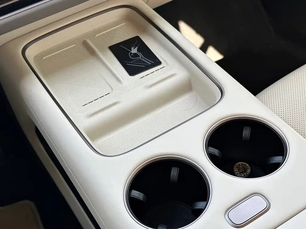 Li Auto Li i8 — миниатюра 14