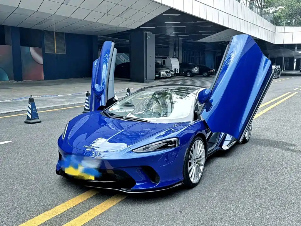 McLaren GT