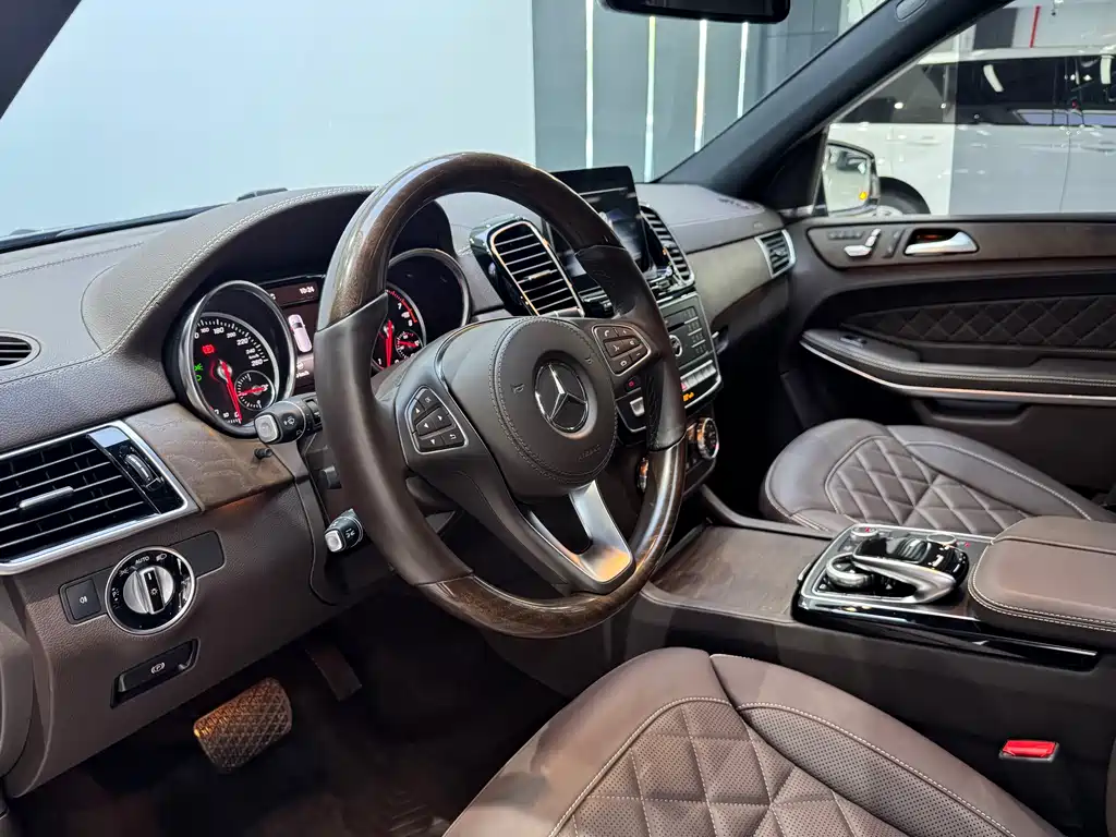 Mercedes-Benz GLS 2018 GLS 500 4MATIC