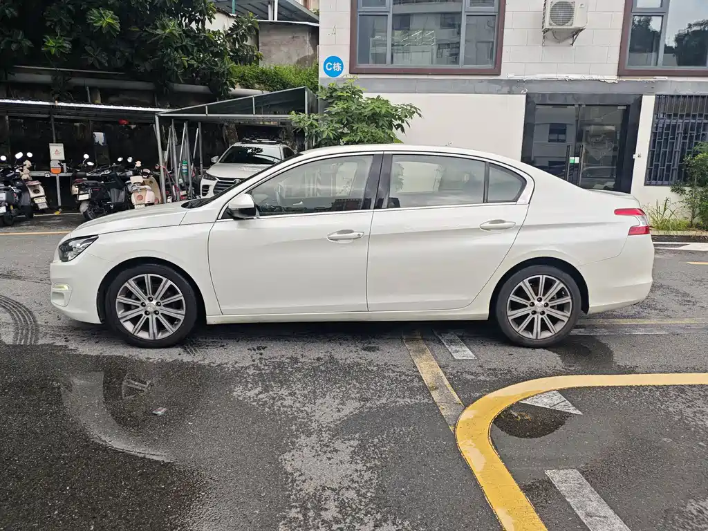Peugeot 408 — миниатюра 3