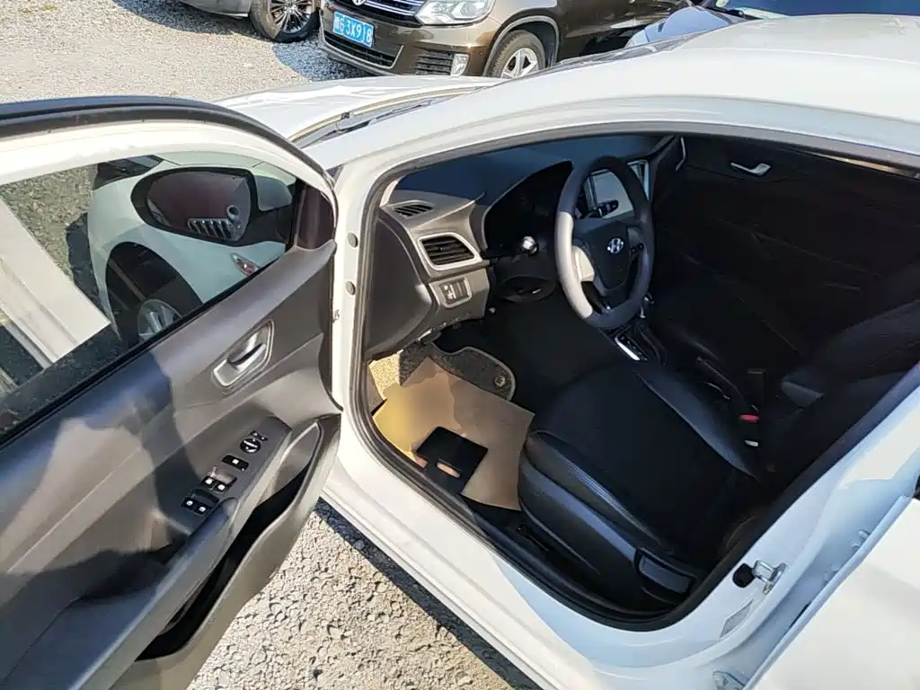 Hyundai Verna — миниатюра 16