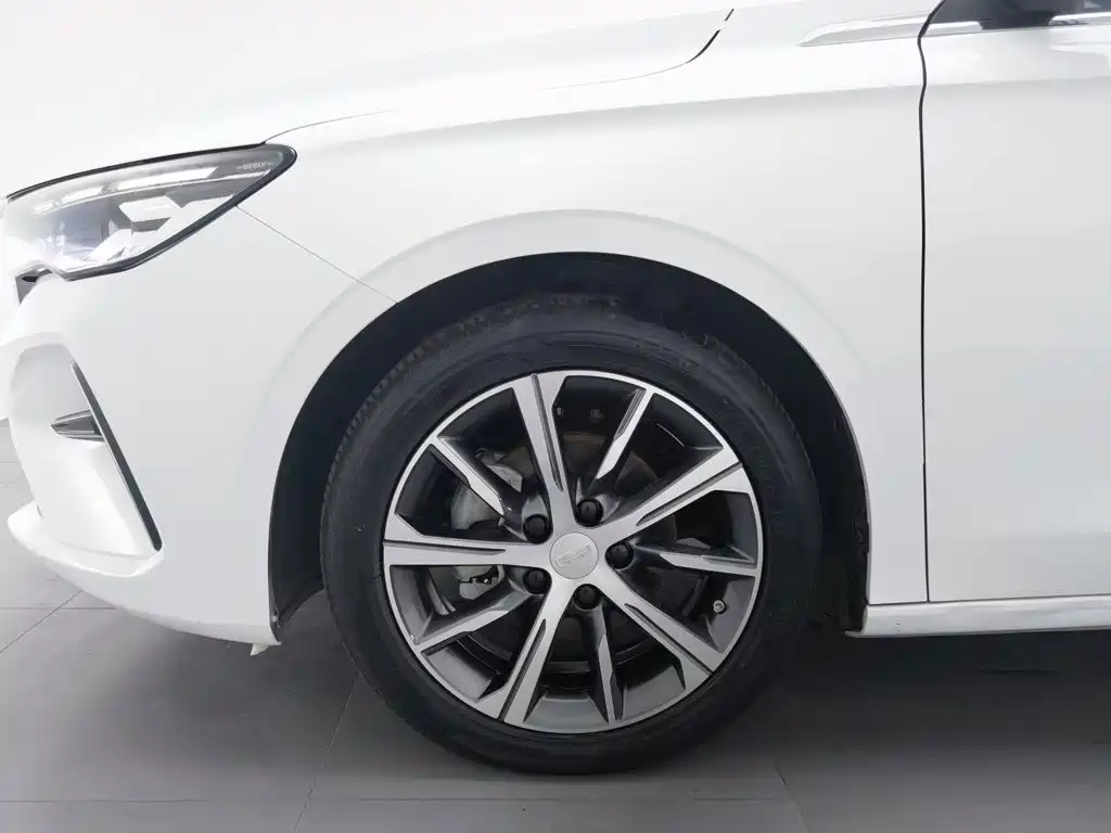Geely Emgrand — миниатюра 17