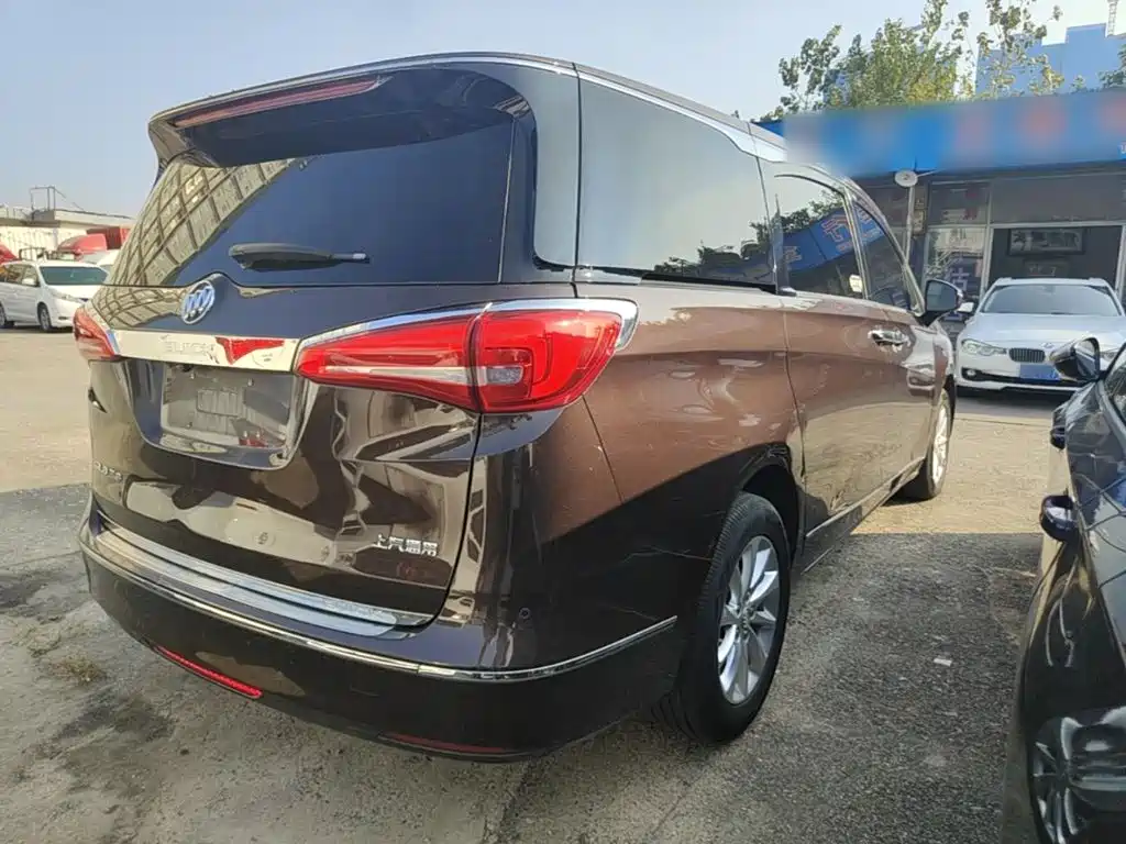 Buick GL8 — миниатюра 7