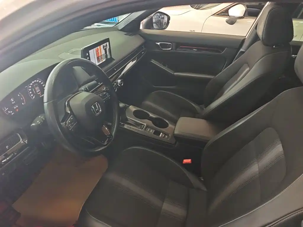 Honda Civic — миниатюра 18