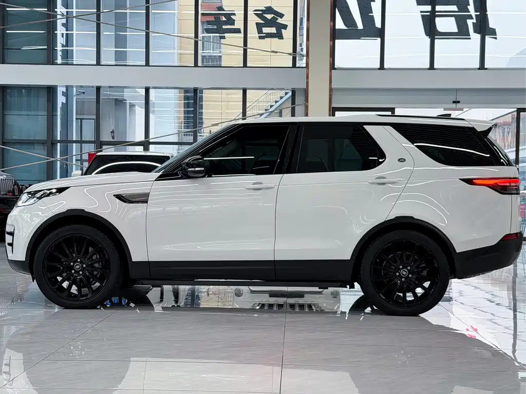 Land Rover Discovery — миниатюра 5