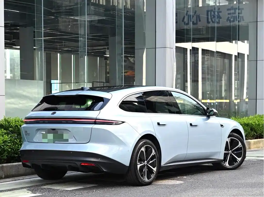 NIO NIO ET5T