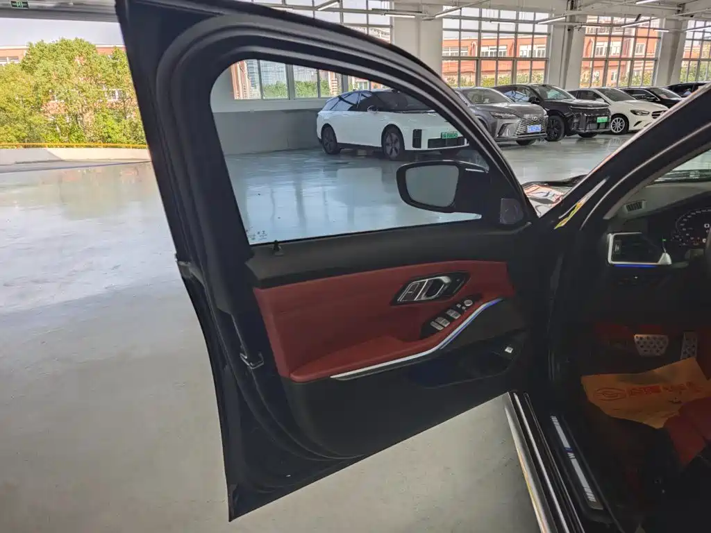 BMW 3 Series — миниатюра 15