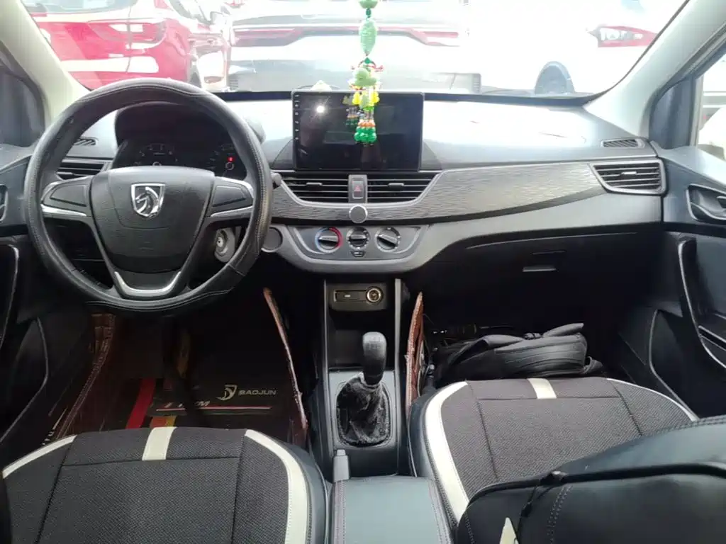 Baojun 310 — миниатюра 10