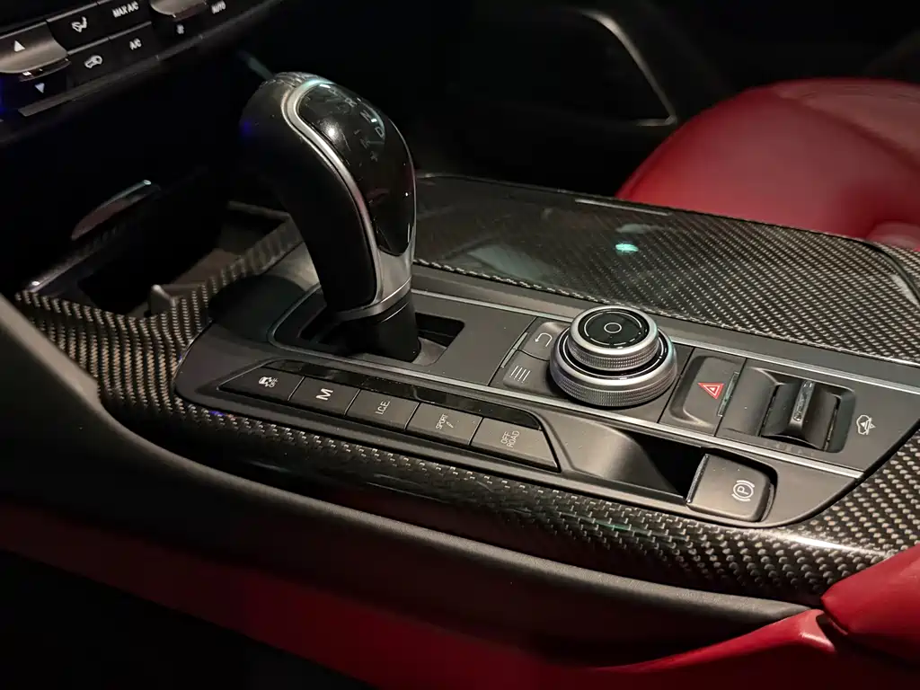Maserati Levante — миниатюра 6