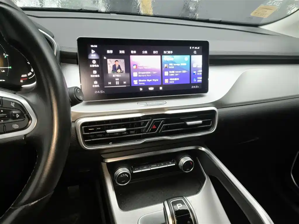 Geely Binyue NEV — миниатюра 5