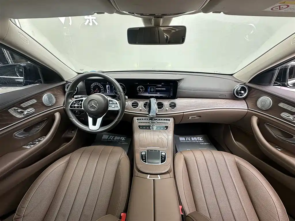 Mercedes-Benz E-Class — миниатюра 6