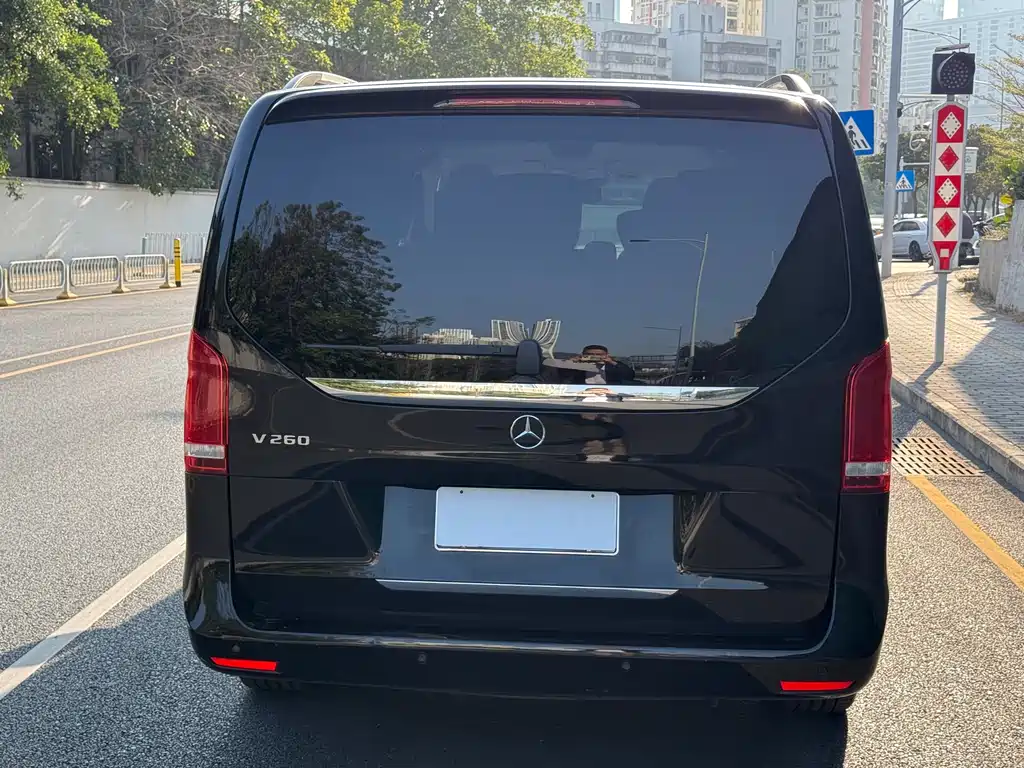 MERCEDES-BENZ V CLASS