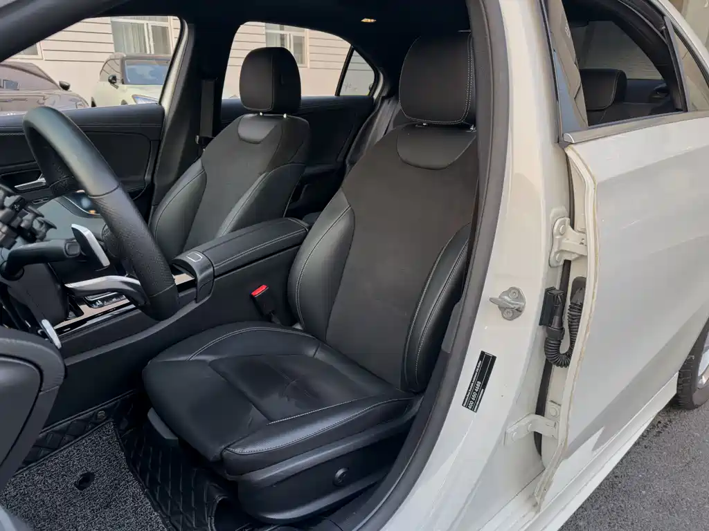 MERCEDES-BENZ A CLASS