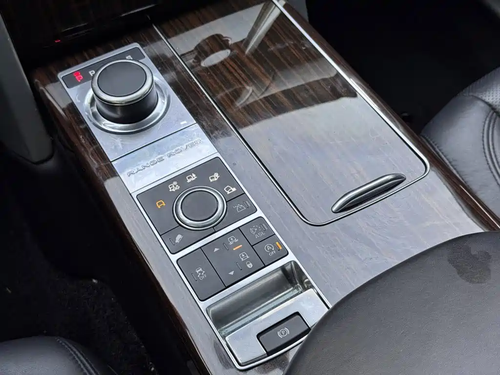 Land Rover Range Rover — миниатюра 14