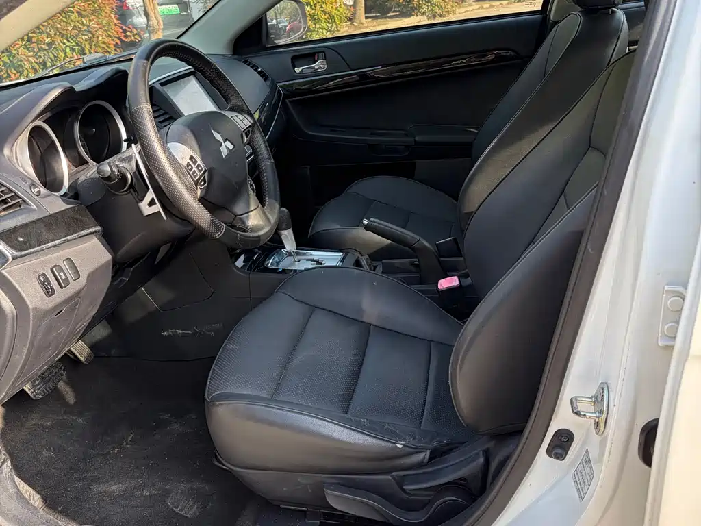Mitsubishi Lancer EX Fashion Edition 1.8L CVT Luxury Type, фото 4
