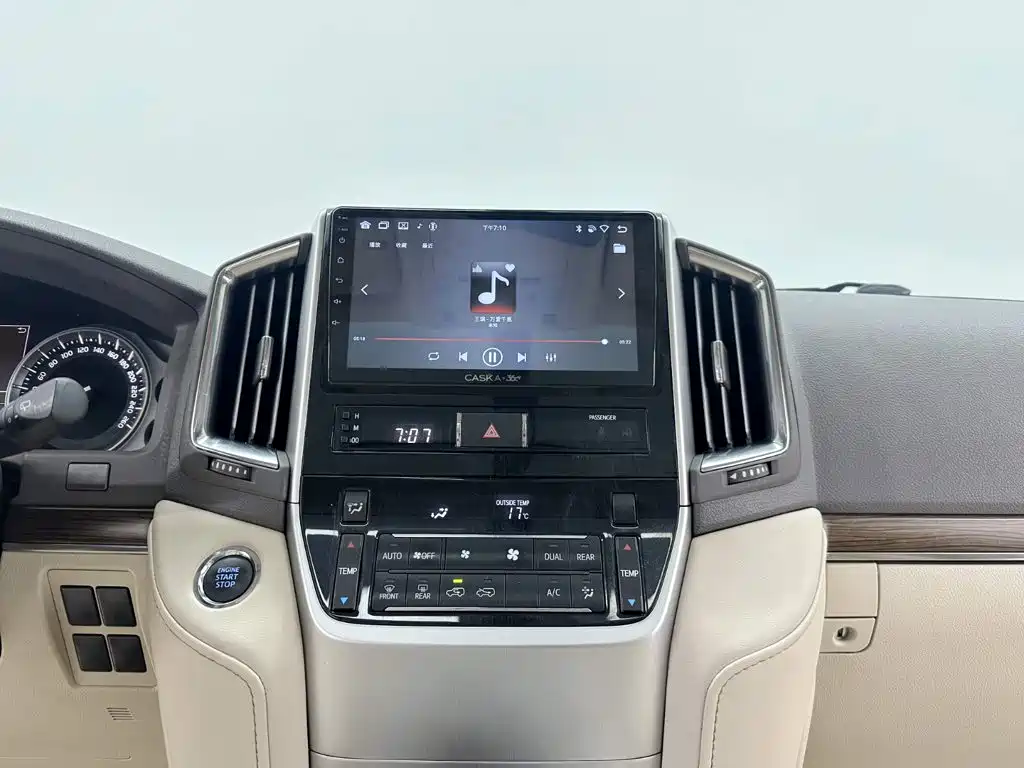 Toyota Land Cruiser — миниатюра 16