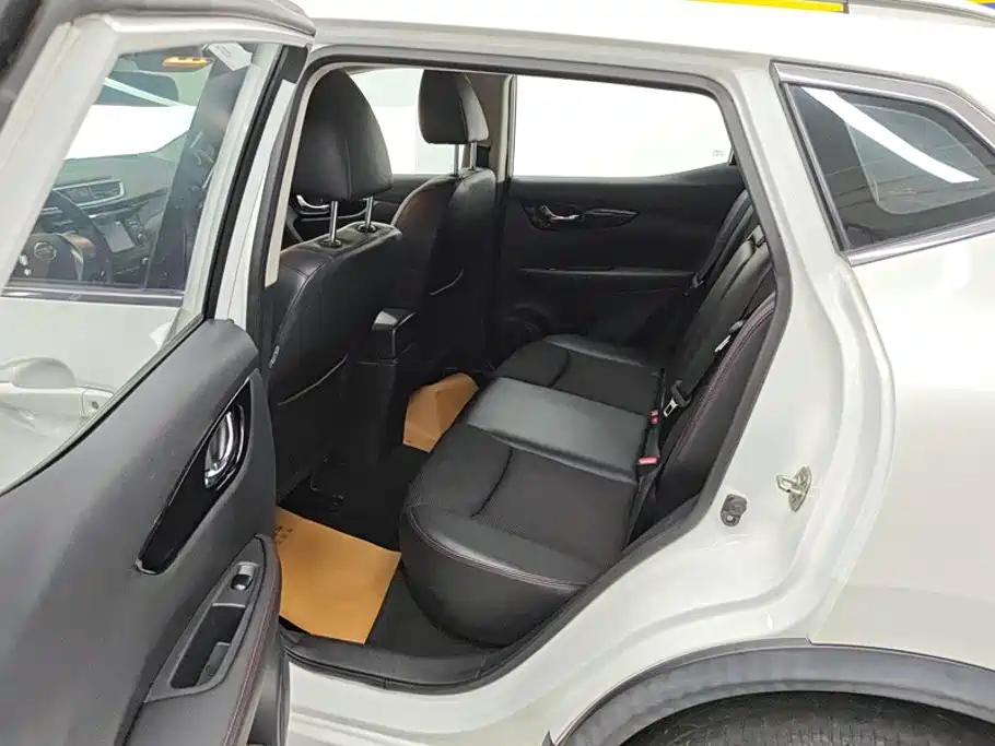 Nissan Qashqai — миниатюра 11