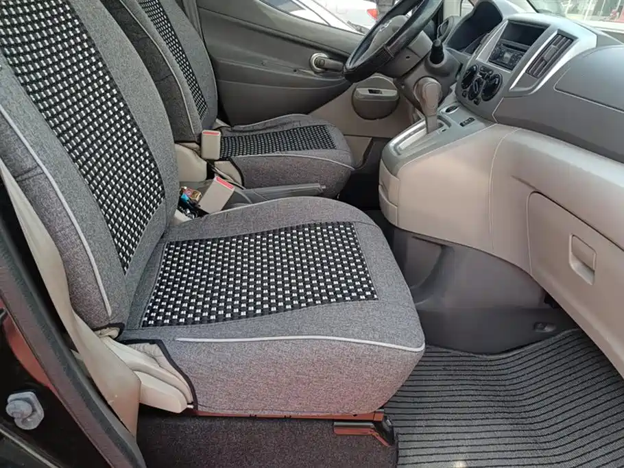 Nissan NV200 2014 1.6L CVT IV